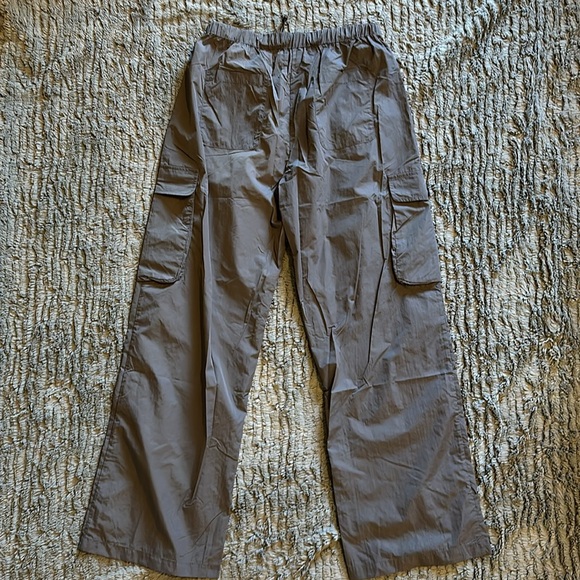 NWOT Things Between Cargo Pants - Picture 5 of 6